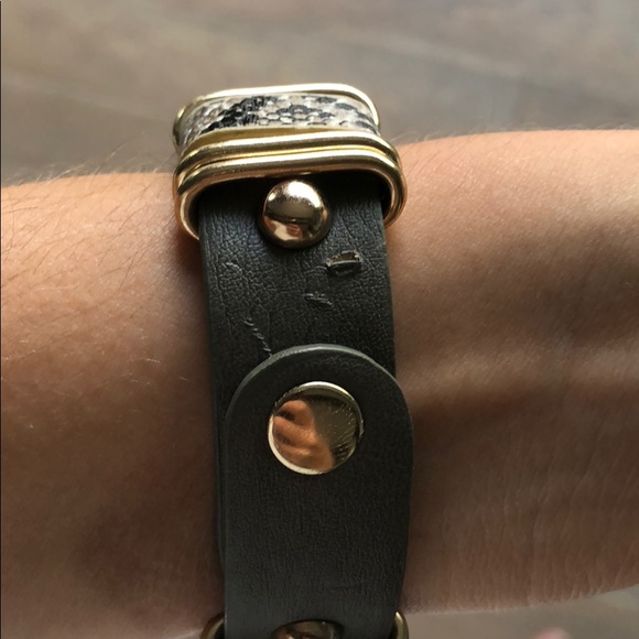 Gray snake skin style bracelet 🐍 - Picture 5 of 7